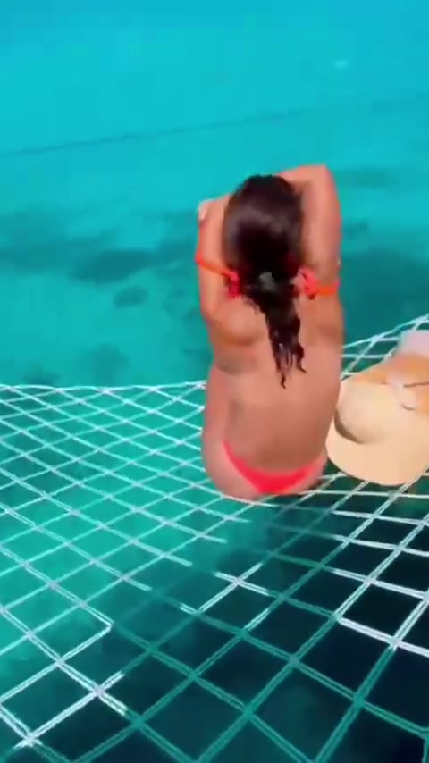 Arina Rodionova Onlyfans Video Nude In Pool