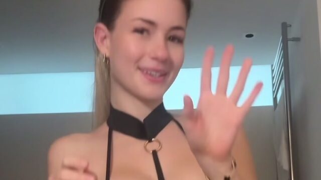 Fabienne.0805 Onlyfans Video Nude See Through Lingerie Tease